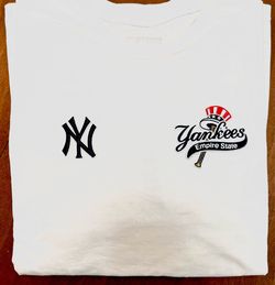 white new york yankees shirt