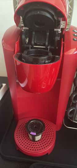 Keurig coffee maker with reusable filter cup