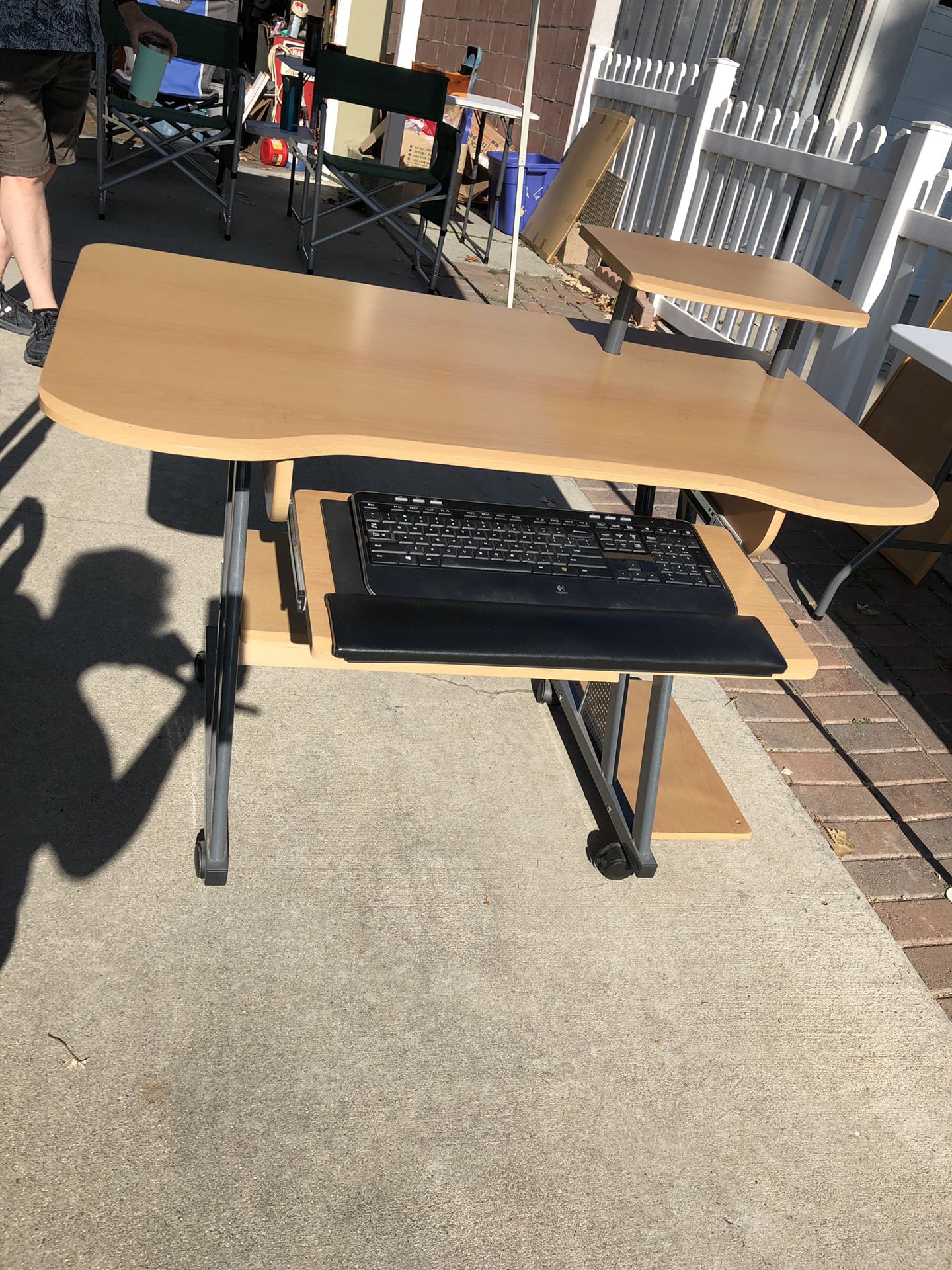 Desk with wireless keyboard