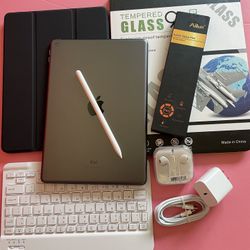 Apple IPad 8th Generation (10.2” Retina /Latest 18/ 2020 model) 32GB with stylus pen, keyboard & Accessories 