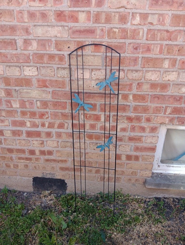 48" H X 12" L Metal Outdoor Patio Trellis W/ Dragonfly Decor 