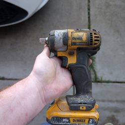DeWalt impact gun