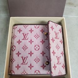 Louis Vuitton Monogram Tri Fold Wallet