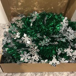 6 Foot Tinsel Collapsible Christmas Tree