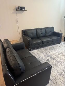 3 seater + 2 seater like new leather couch set