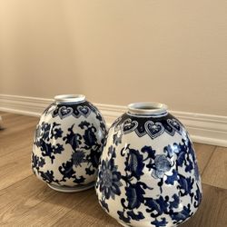 Chinoiserie Blue & White Porcelain Vase Set