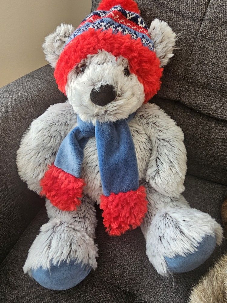 $10.00 - Christmas Winter Bear, Like New! Beautiful & Colorful - Great Christmas Present!