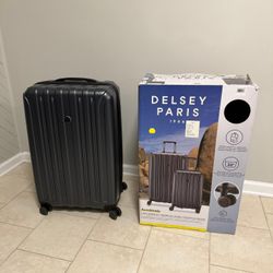 Delsey Paris 2 Piece Luggage Set 
