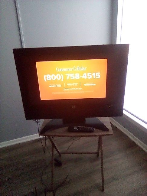 Hewlett Packard. HDTV. LCD.