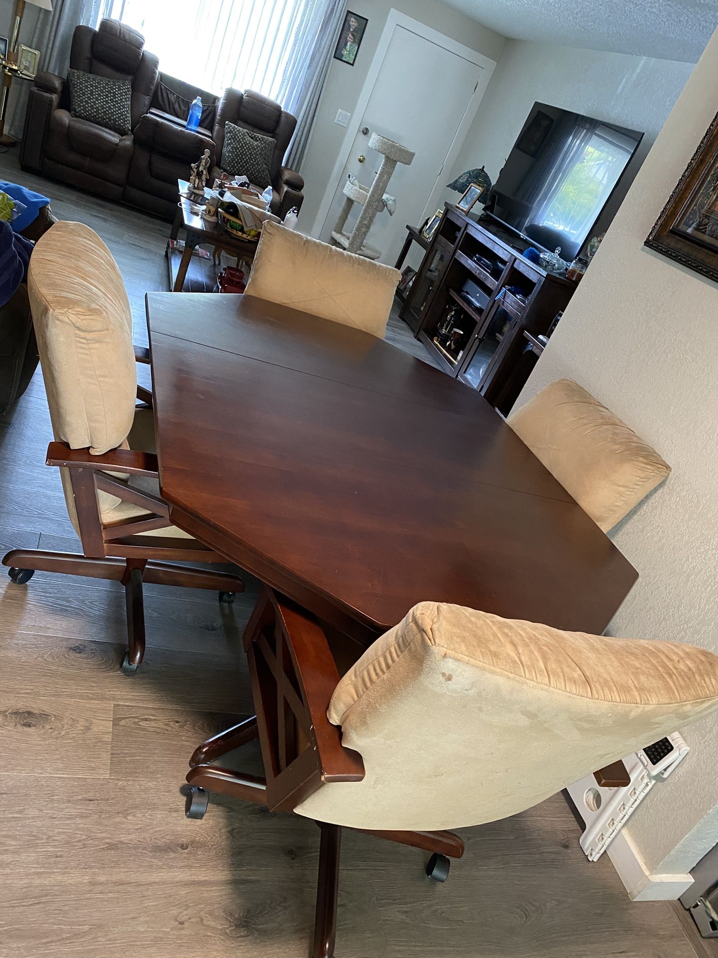 Diner Table 4 Chair