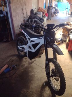 Srpnt rts  throne  electric motorcycle