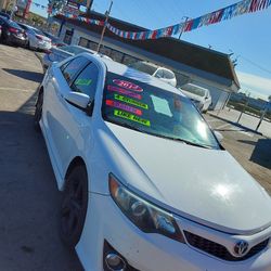 2014 TOYOTA CAMRY TIRES SO NEW 