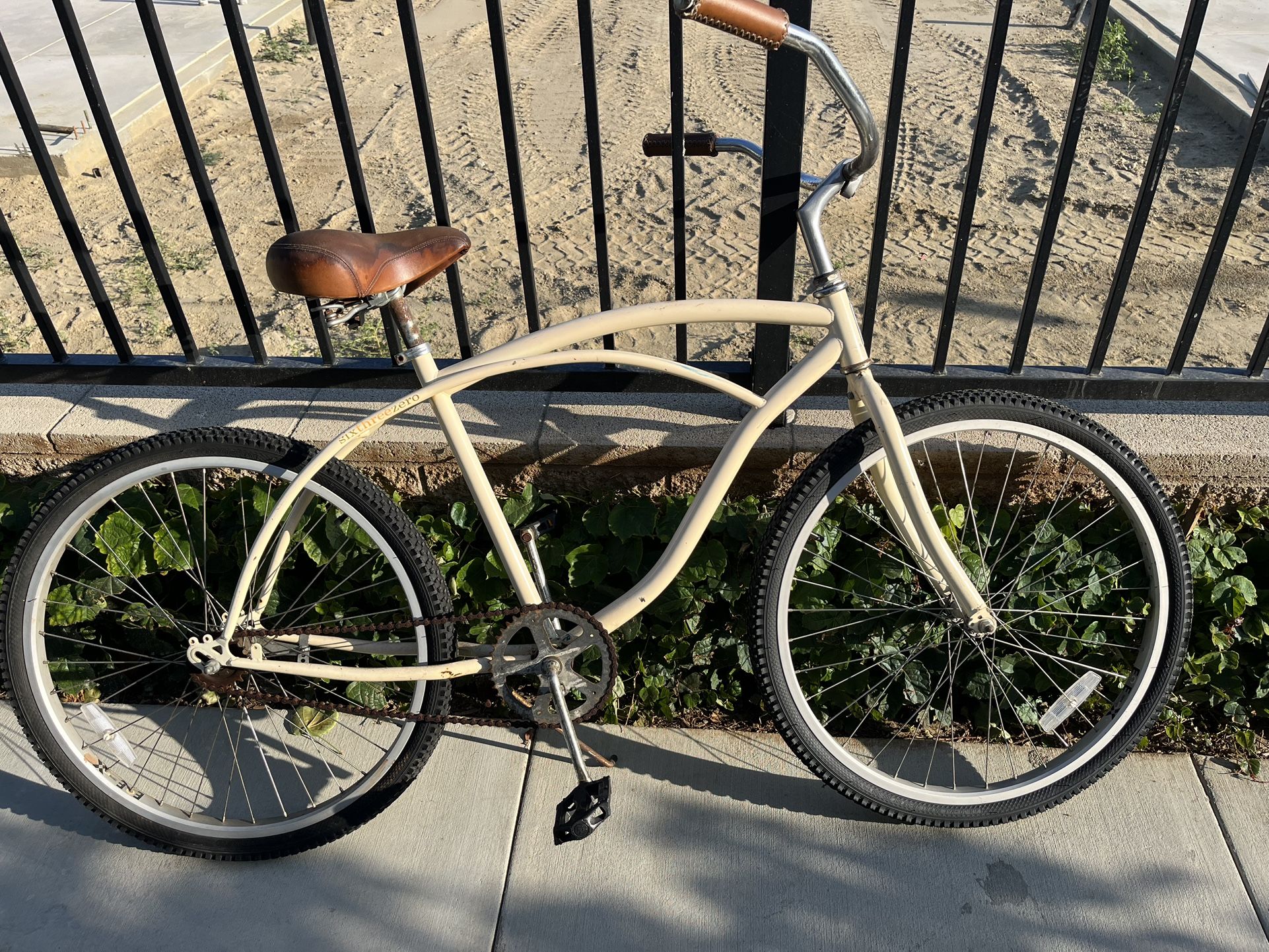 Beach Cruiser Bicycle