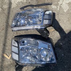 [04-15] [Nissan Titan] [05-07] [Armada] Chrome Clear Headlights As Is / Faros delanteros cromado 