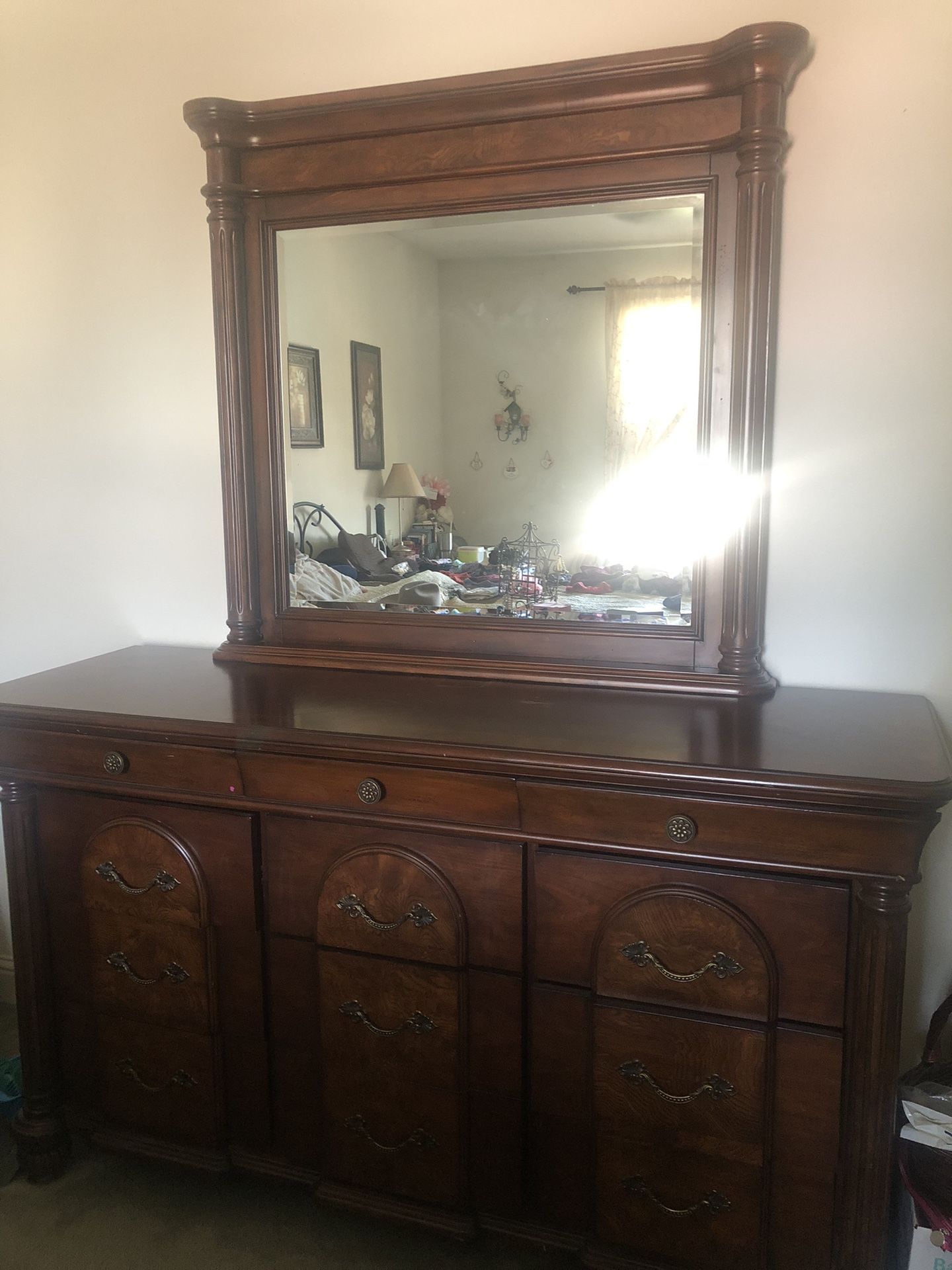Kathy Ireland Bedroom Furniture