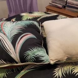 Vintage Material/2 Pillows, 3 Placemats & Extra Material  56"x 42"