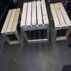 Small Table and Benches Great Christmas 🎁