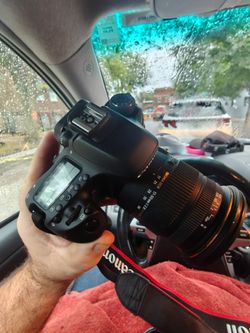 Canon 80D DSLR Camera with Sigma 17-50mm f/2.8 Lens