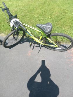 Bicycle 24 Inch $60 Comfort Seat
