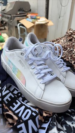 Women’s Puma shoes