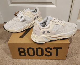 Yeezy Boost 700