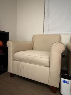 Single Person Couch #2(Creme)