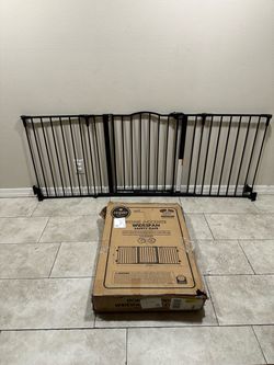 Regalo Home Accents Widespan Safety Gate