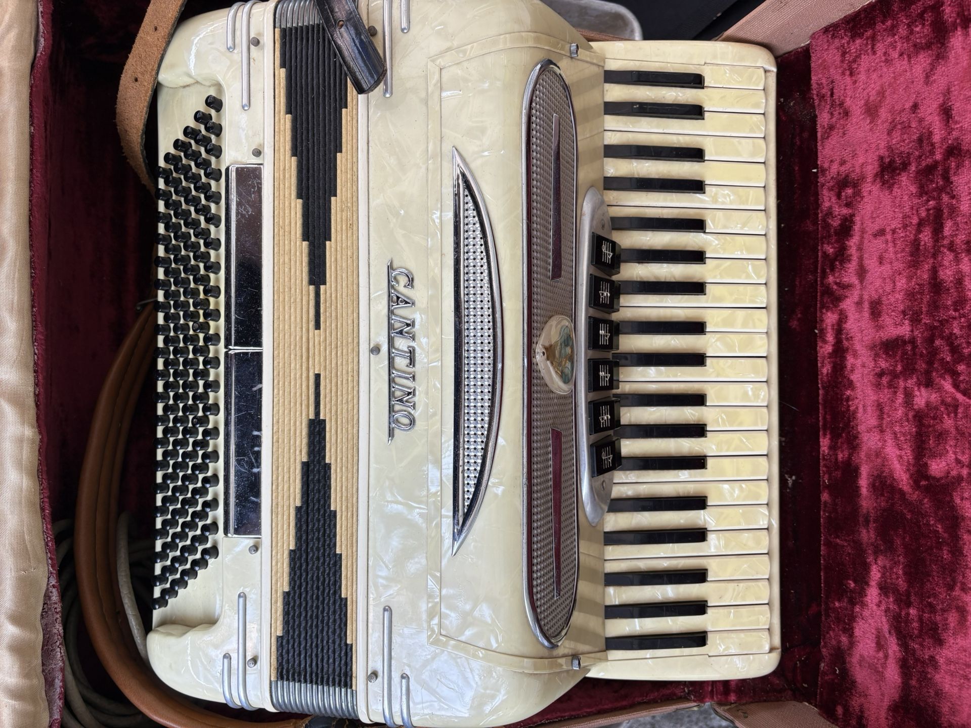 CANTINO instrument