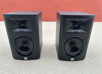 Used JBL LSR305 Pair Powered Monitor