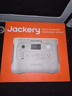 Jackery Explorer 1000 v2 Portable Power Station (1070Wh / 1500W)