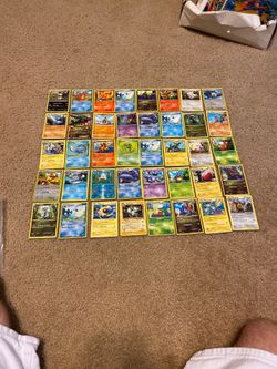 40 Pokémon cards