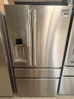 Frigidaire Refrigerator 21.4 Cu Ft 