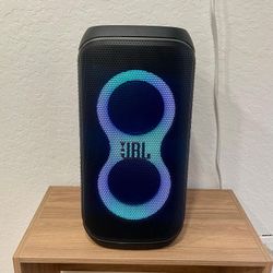 JBL PartyBox 120.