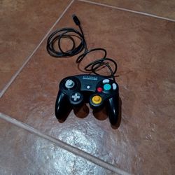 NINTENDO GAMECUBE CONTROLLER 
