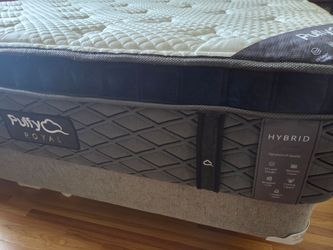 Queen Puffy Royal Hybrid Mattress - Like New