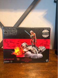 Hasbro Star Wars The Black Series Centerpiece Luke Skywalker (#02) collectible set