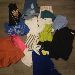 Womens/Junior Clothes 
