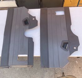 1986 to1988 Toyota 4runner back side panels Asking $350