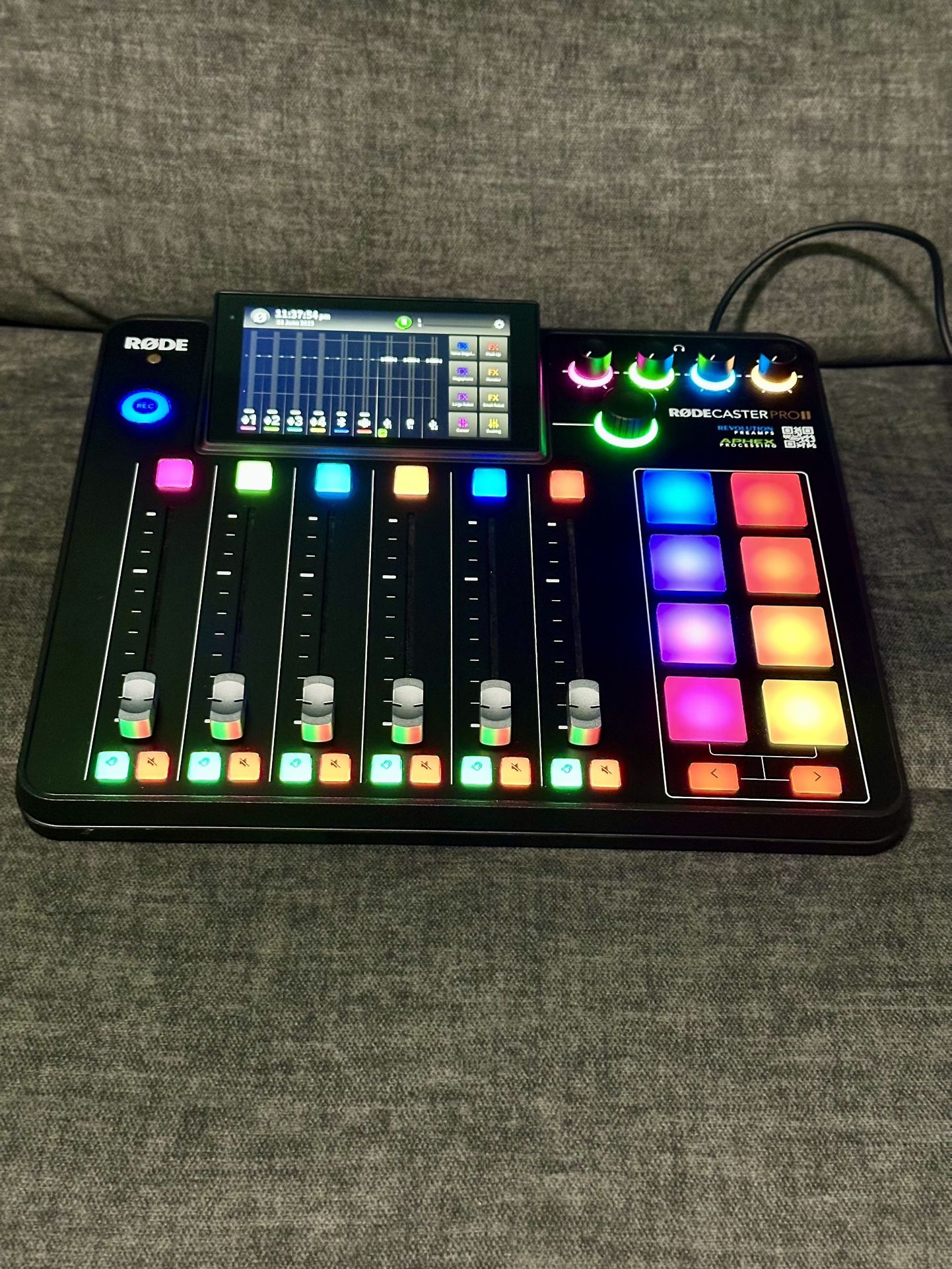 Rode RODECaster Pro II 8 Channels Integrated Audio Production Studio