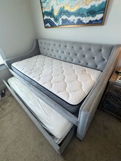 Trundle bed