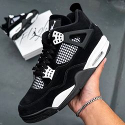 Air Jordan Retro White Thunder 4s