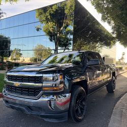 2017 Chevy Silverado 1500 •