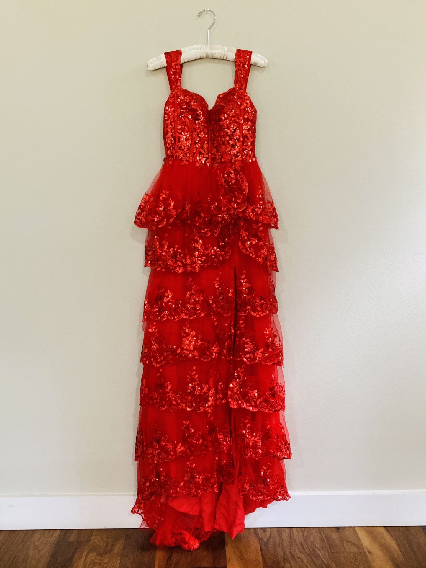 BRAND NEW STUNNING Rose Red Sequin Dress Size 0