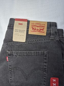 Levi's High Waisted Mom Shorts Women's Size 32 Black Denim