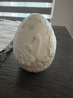 Lladro Limited Edition 1994 Egg #7532