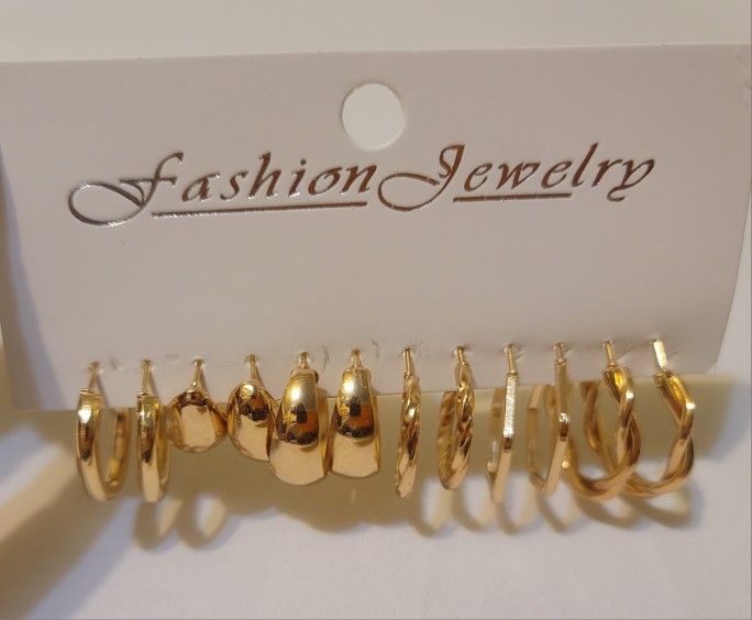 Gold Fashion Earrings 