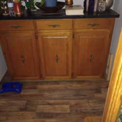 6  Drawer In Good Condition