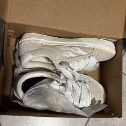 Straye Logan “Cream Puff” – Men’s Size 8 (New, Never Worn) – With Box