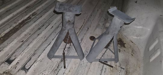 2 Jack stand