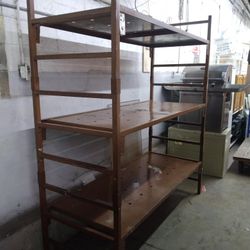 METAL SHELVING